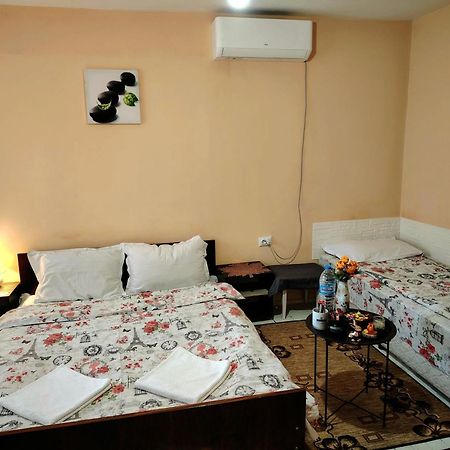 Guest House Emiliya Ovchartsi  Exteriér fotografie