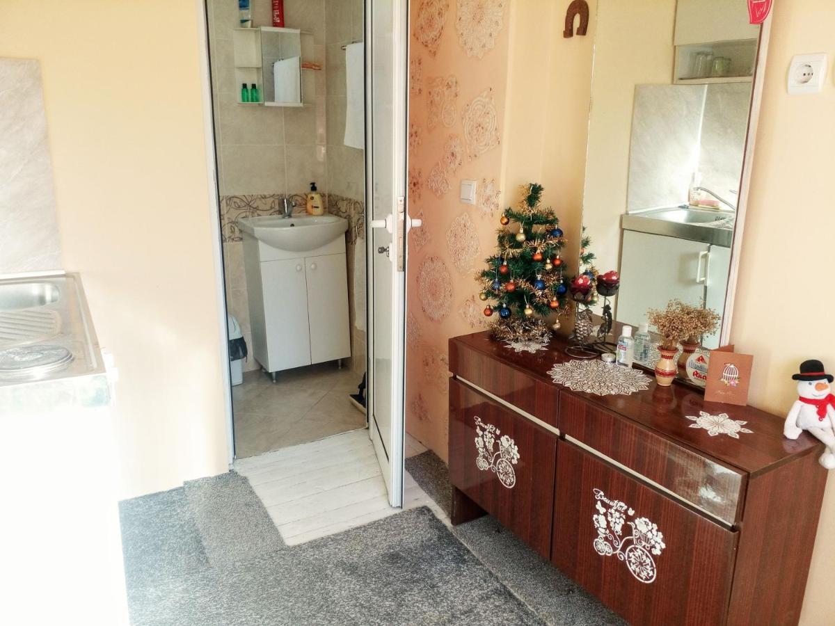Guest House Emiliya Ovchartsi  Exteriér fotografie
